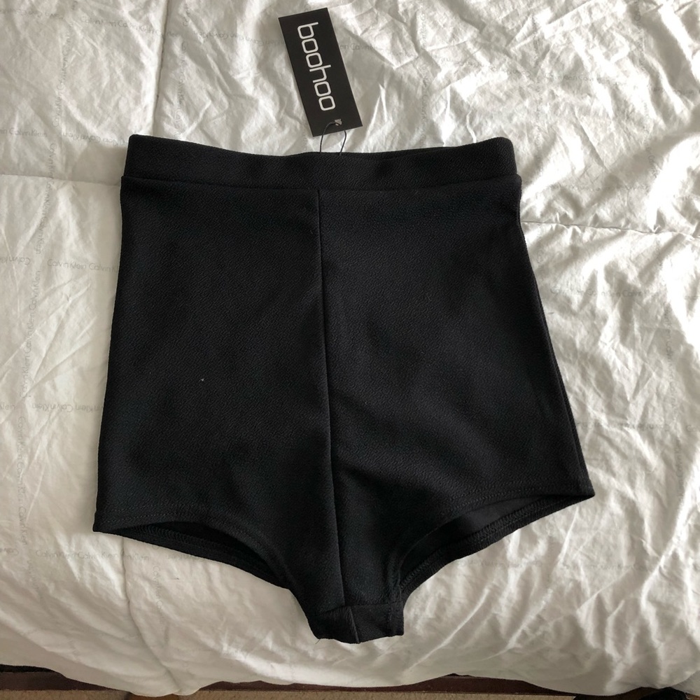 High wasted black shorts